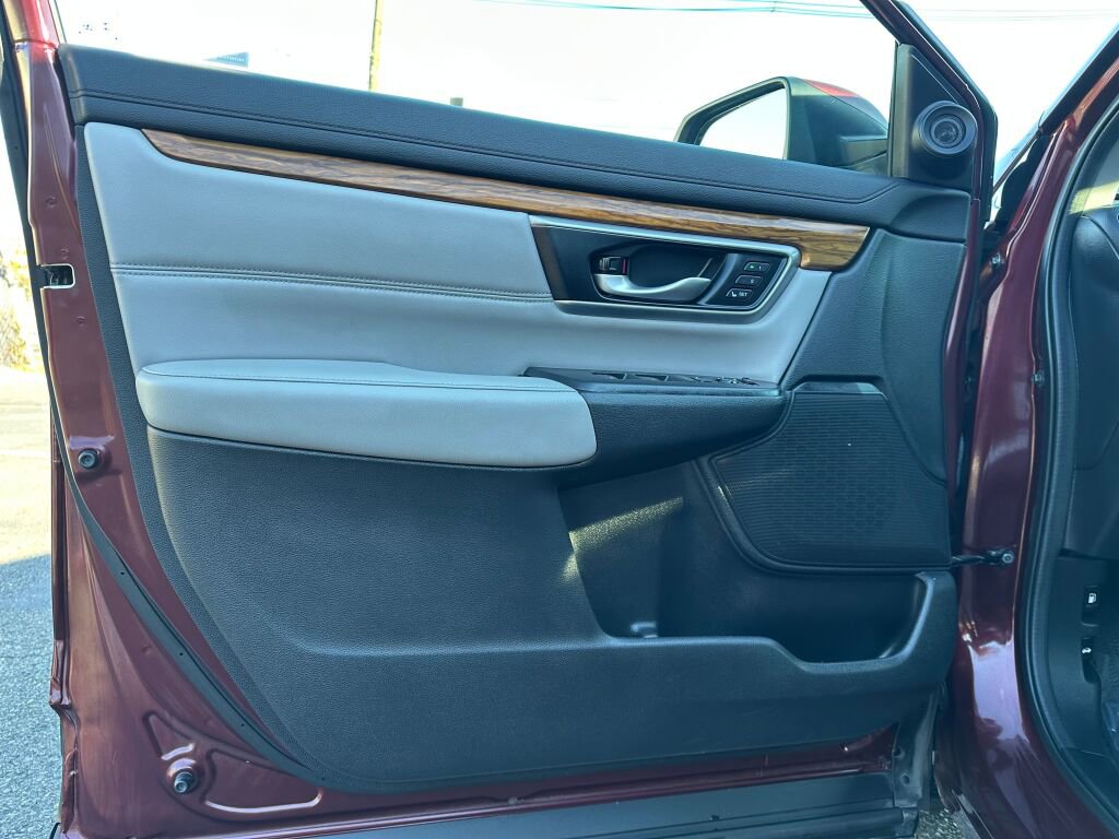 Used 2019 Honda CR-V Touring image 9