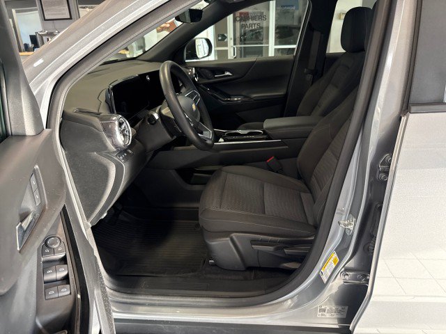Used 2025 Chevrolet Equinox LT w/ Safety and Technology Package FWD image 15
