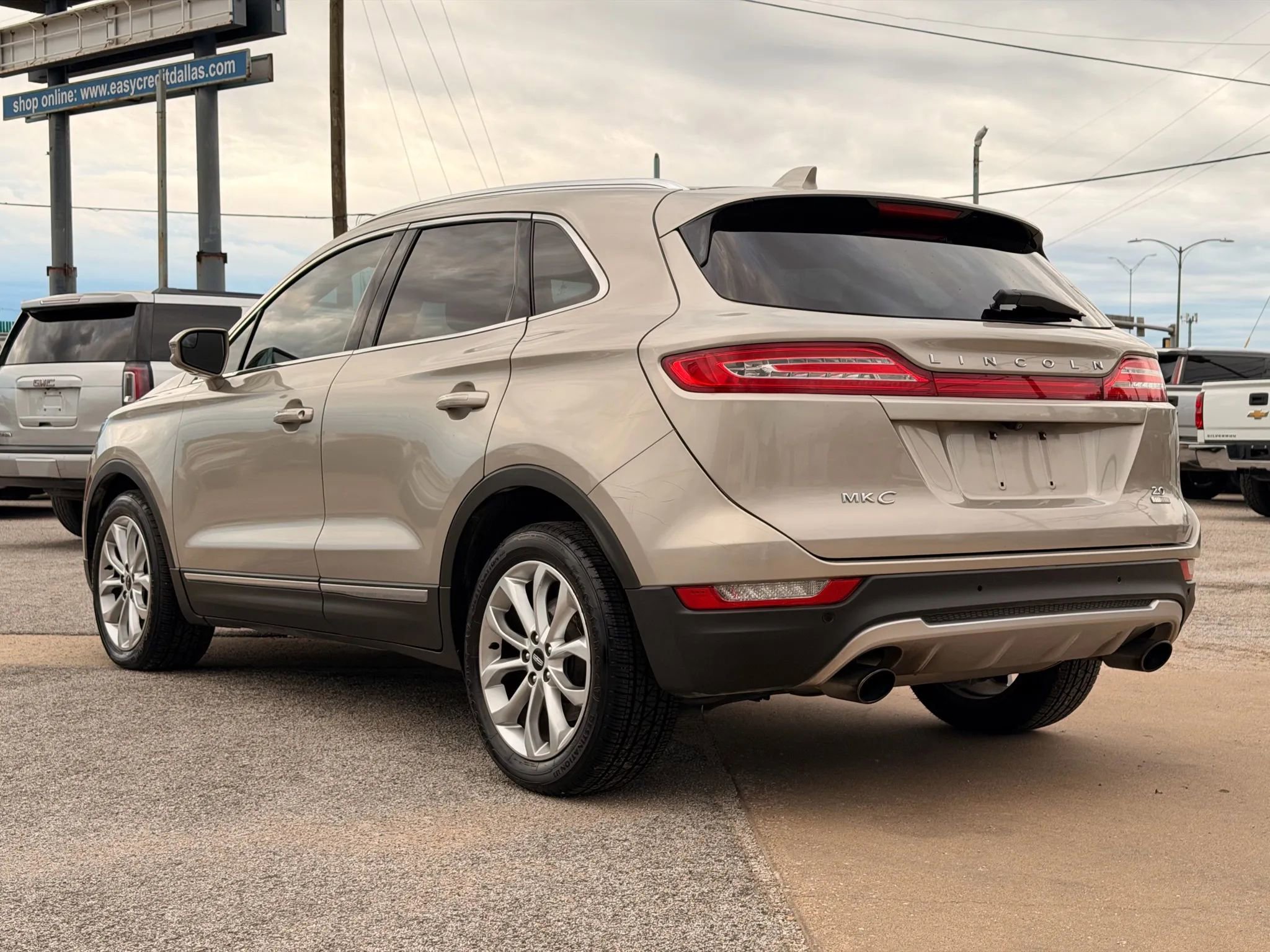 Used 2015 Lincoln MKC FWD w/ Equipment Group 101A Select image 5