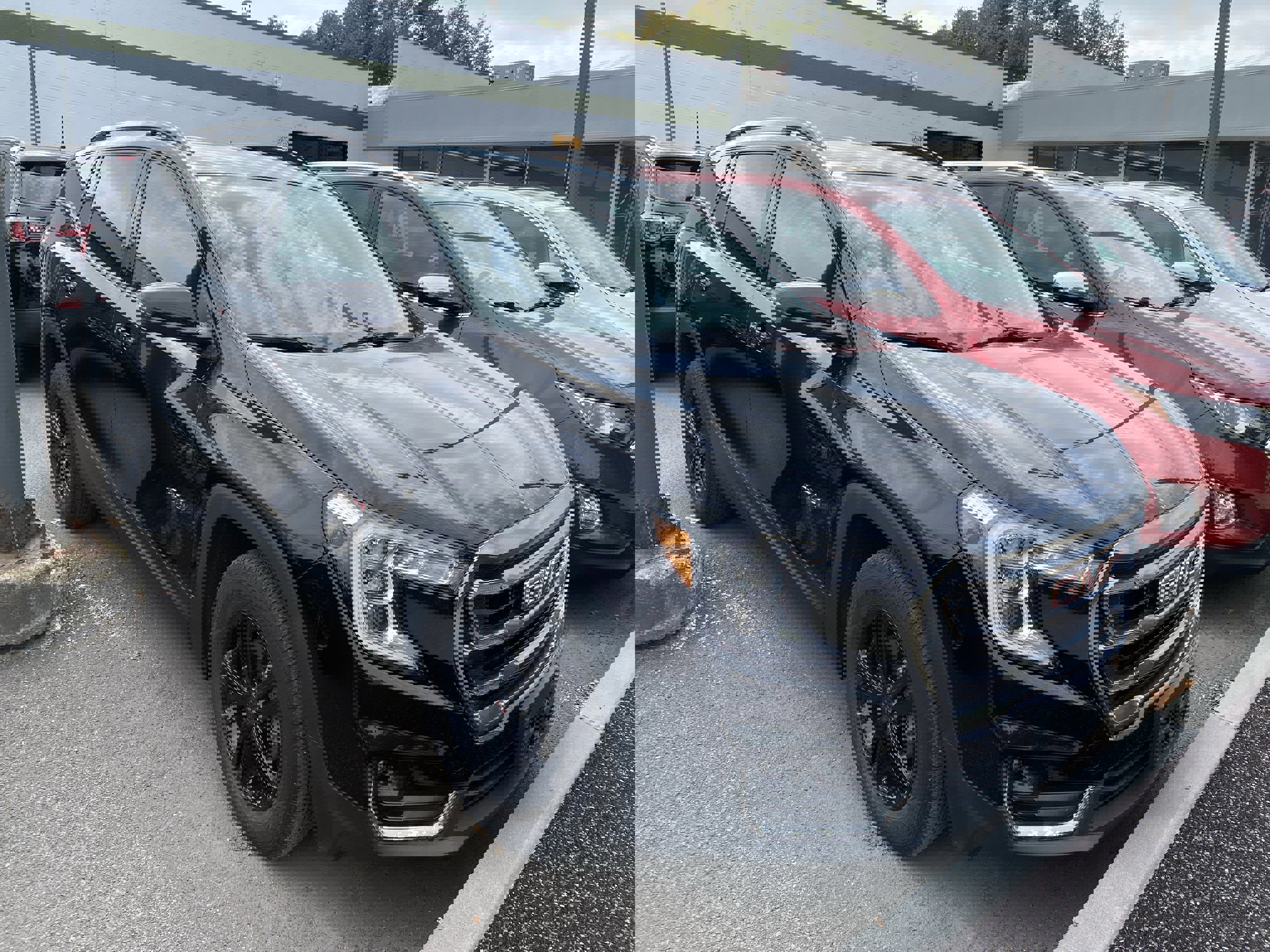 Used 2022 GMC Terrain AT4 image 2