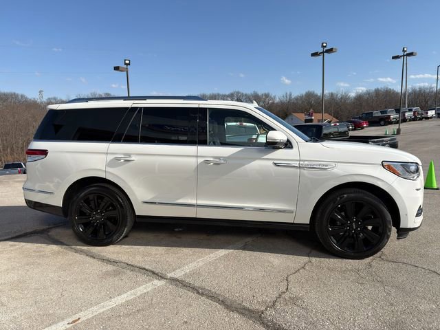 Used 2024 Lincoln Navigator Reserve AWD/4WD image 8