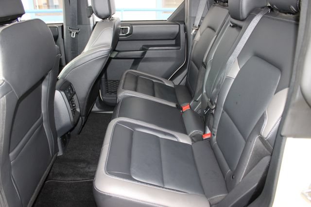 Used 2025 Ford Bronco Outer Banks AWD/4WD image 23