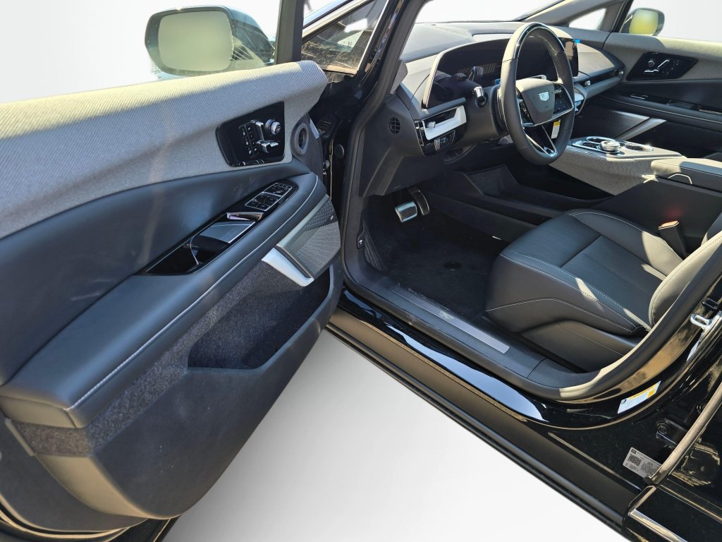 New 2026 Cadillac Optiq Luxury 2 AWD/4WD image 33