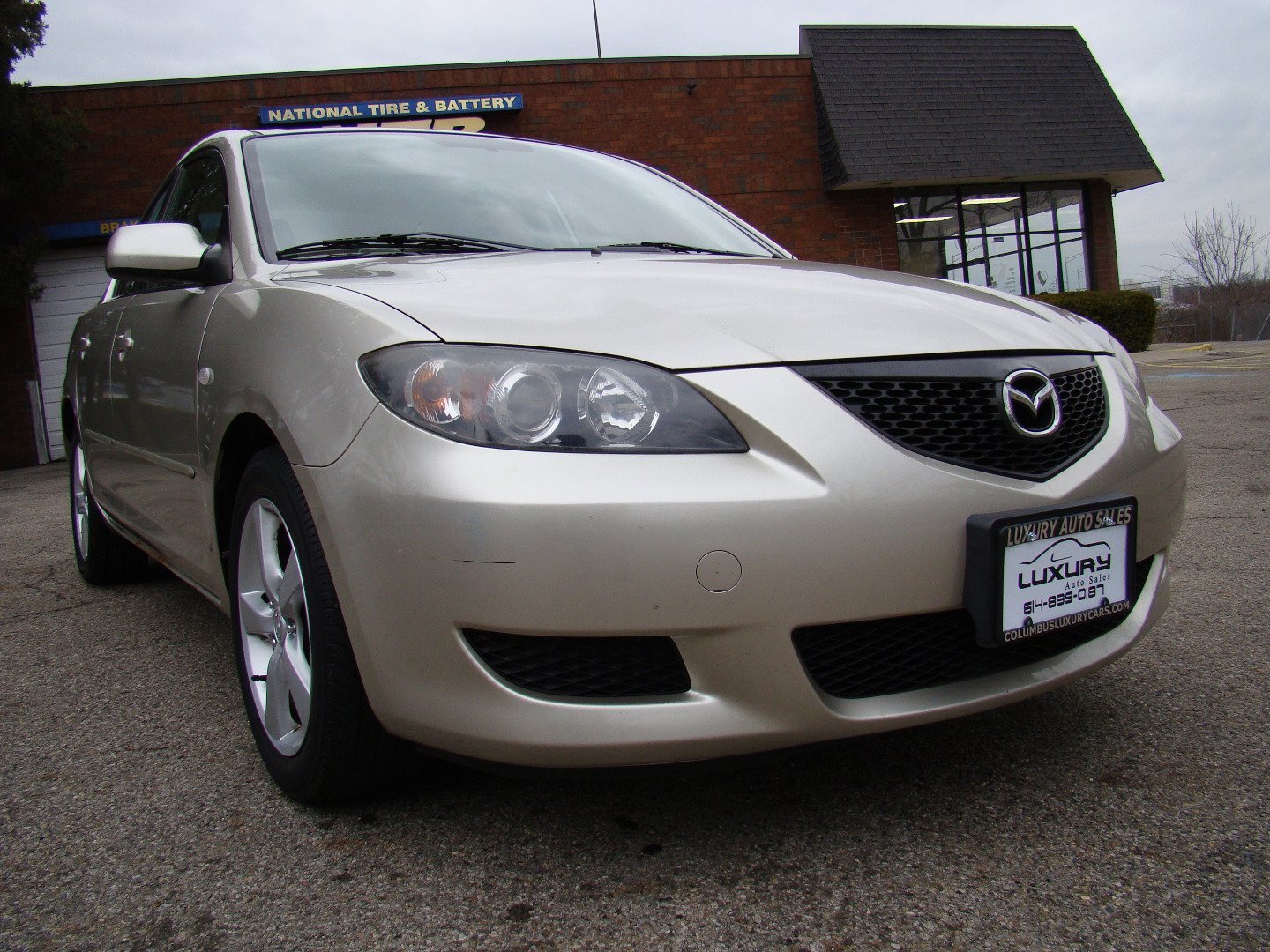 Used 2005 MAZDA MAZDA3 I w/ Pwr & 16" Alloy Wheel Pkg image 3