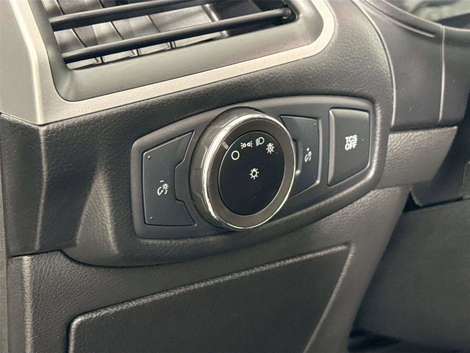 Used 2023 Ford Edge SEL image 15