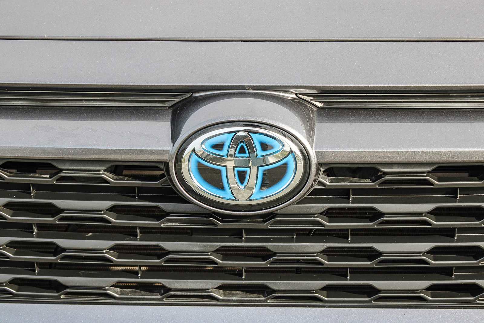 Used 2023 Toyota RAV4 XLE image 11