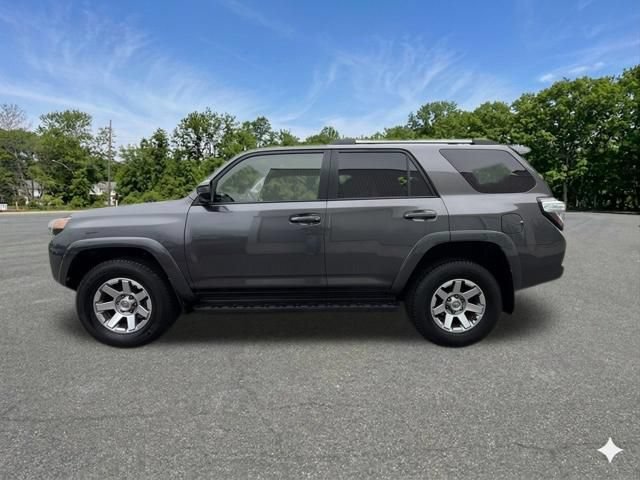 Used 2016 Toyota 4Runner Trail AWD/4WD image 5