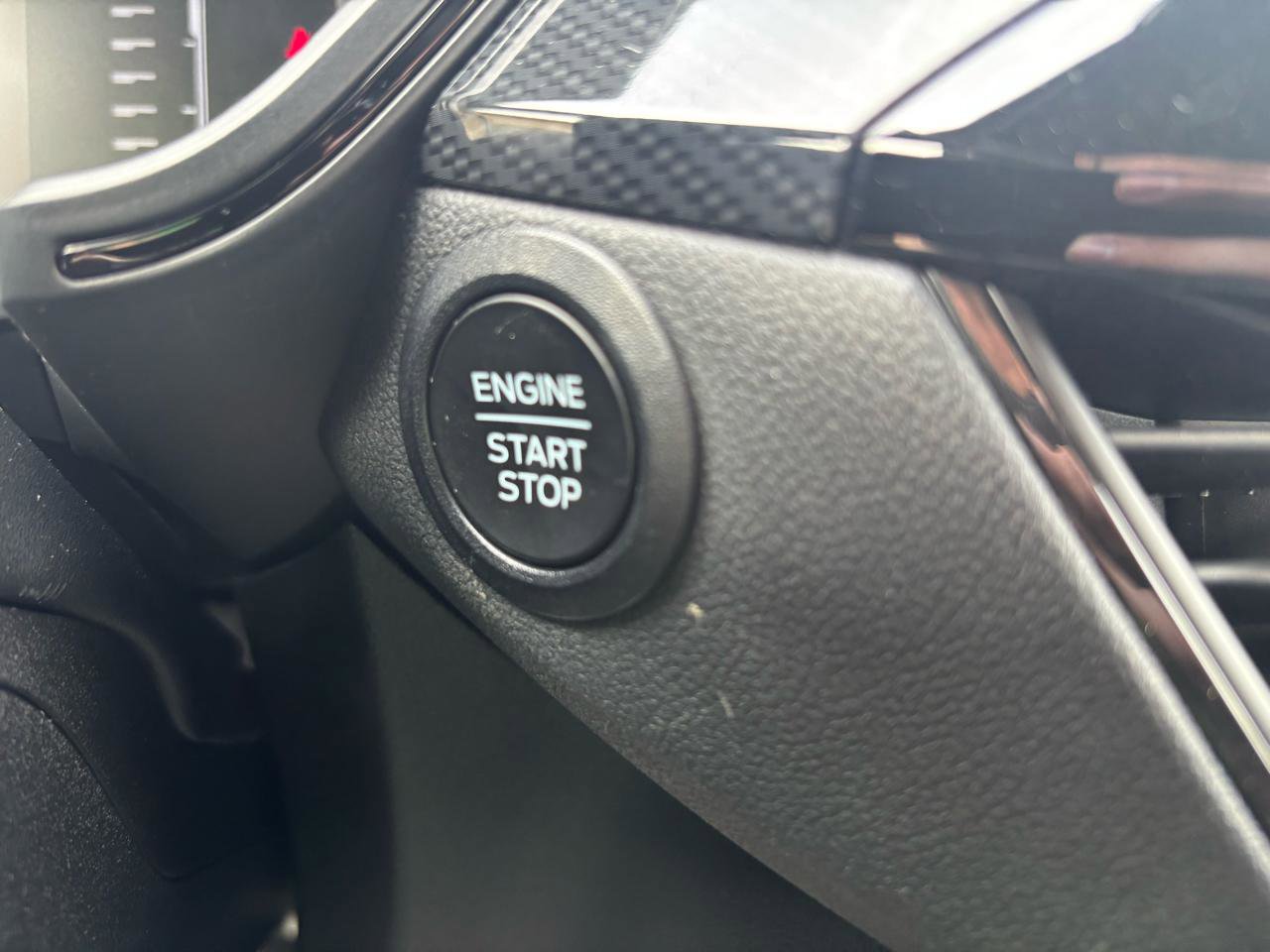 Used 2023 Ford Escape ST-Line AWD/4WD image 19