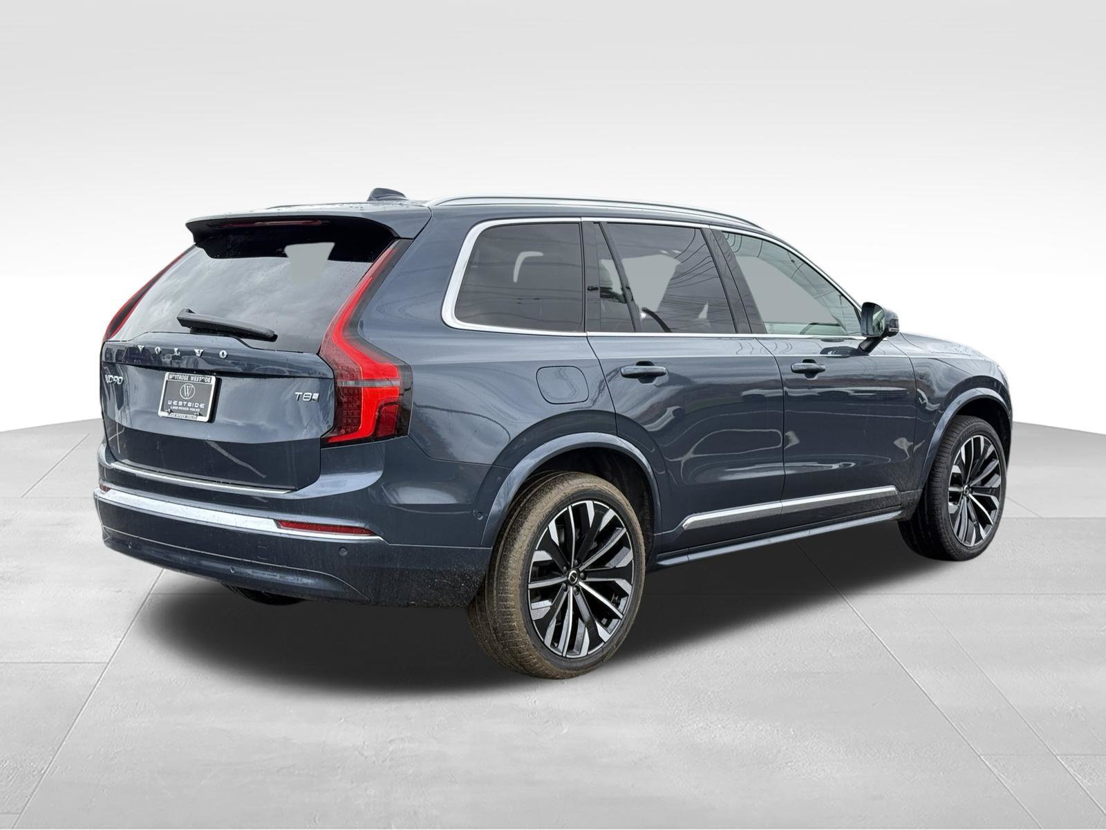 New 2027 Volvo XC90 T8 Bright AWD/4WD image 6