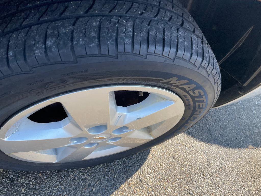 Used 2011 Chevrolet HHR LT image 8