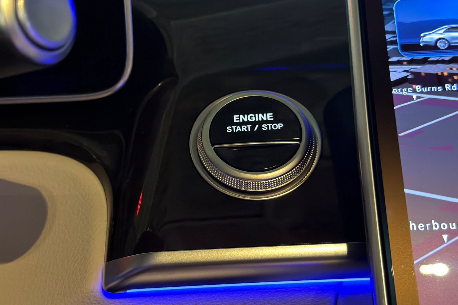 New 2026 Mercedes-Benz S 580e 4MATIC Sedan image 21