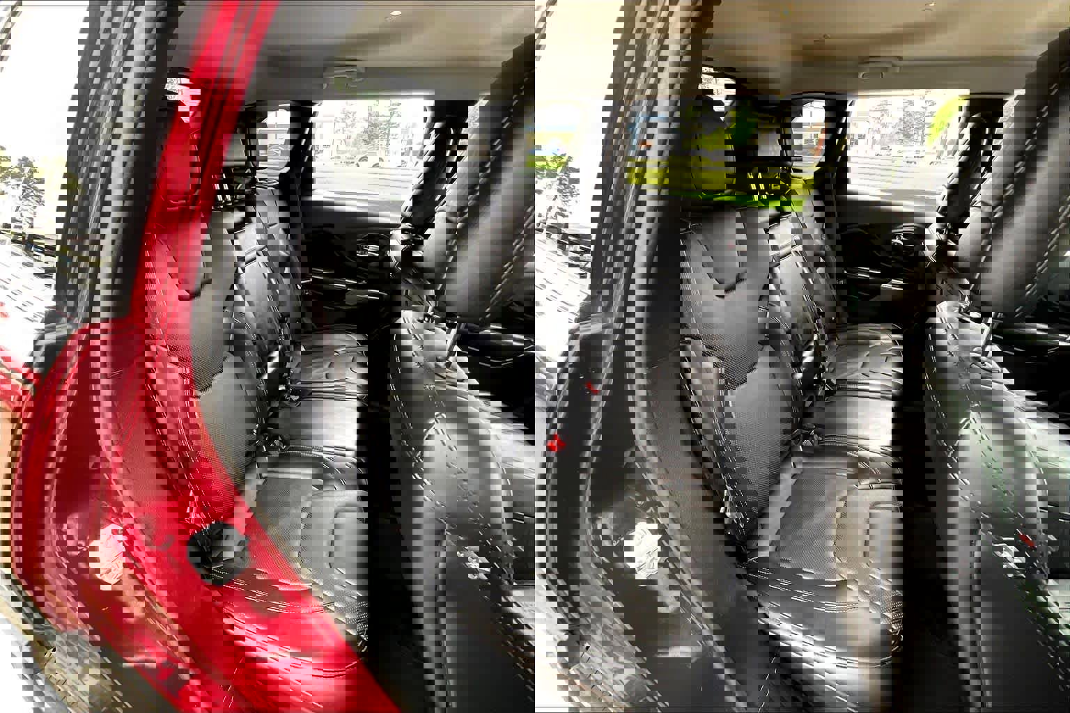 Used 2019 Jeep Cherokee Limited image 19