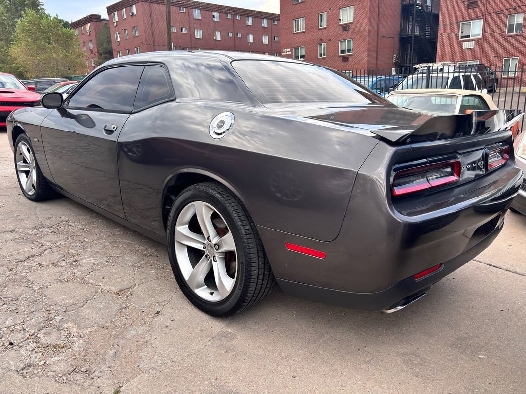 Used 2016 Dodge Challenger R/T image 31