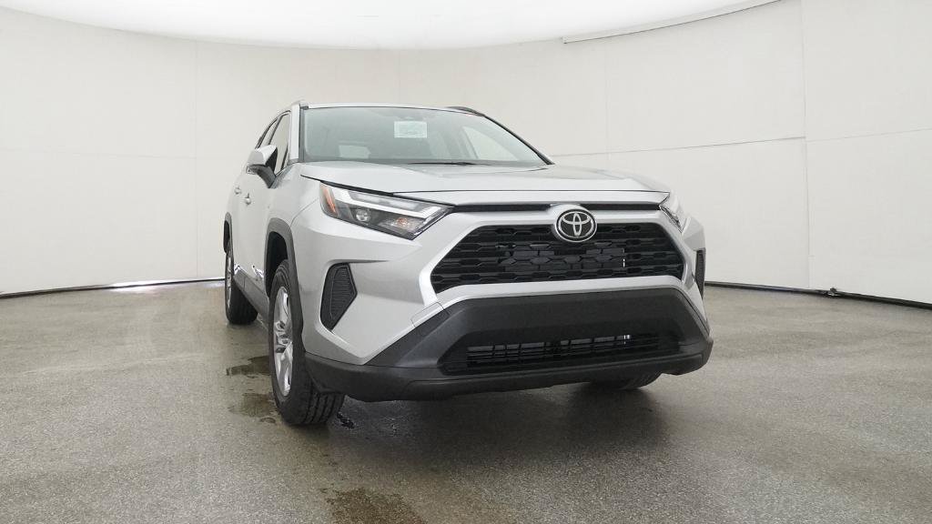 New 2025 Toyota RAV4 XLE AWD/4WD image 33