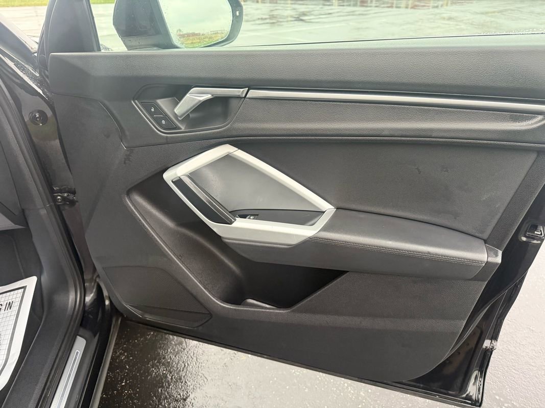 Used 2021 Audi Q3 2.0T Premium w/ Convenience Package image 16