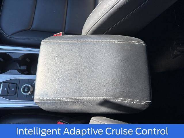 Certified 2022 Ford Explorer XLT w/ Equipment Group 202A image 14