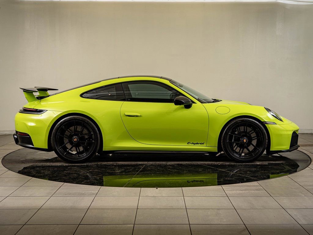 Certified 2025 Porsche 911 Carrera GTS RWD image 8