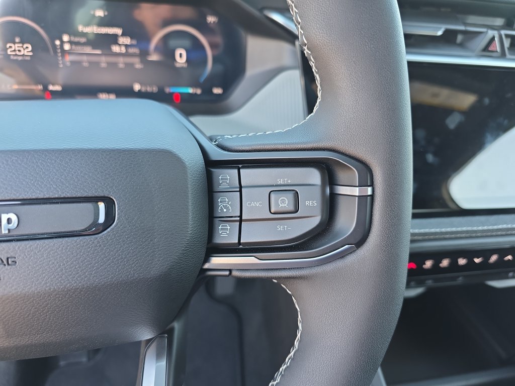 New 2026 Jeep Cherokee Laredo AWD/4WD image 17