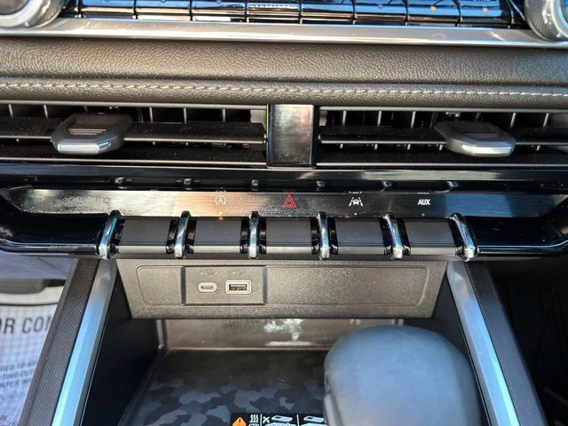 Used 2024 Chevrolet Colorado LT w/ LT Convenience Package II RWD image 25