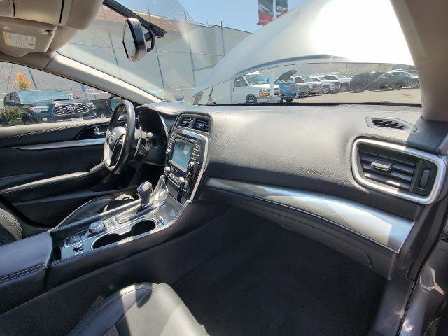 Used 2016 Nissan Maxima SR FWD image 27