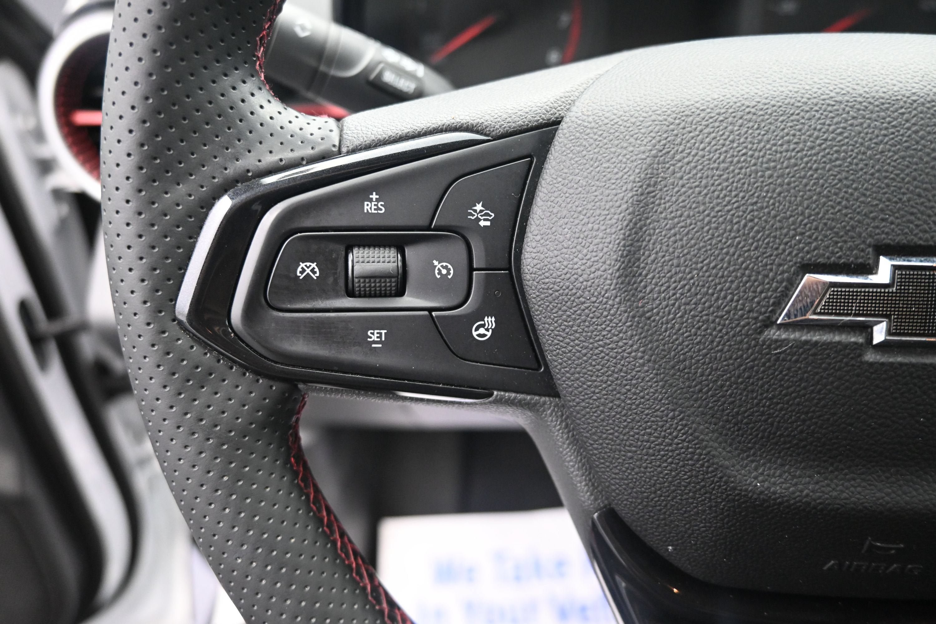 Certified 2024 Chevrolet Trax RS w/ Driver Confidence Package FWD image 12