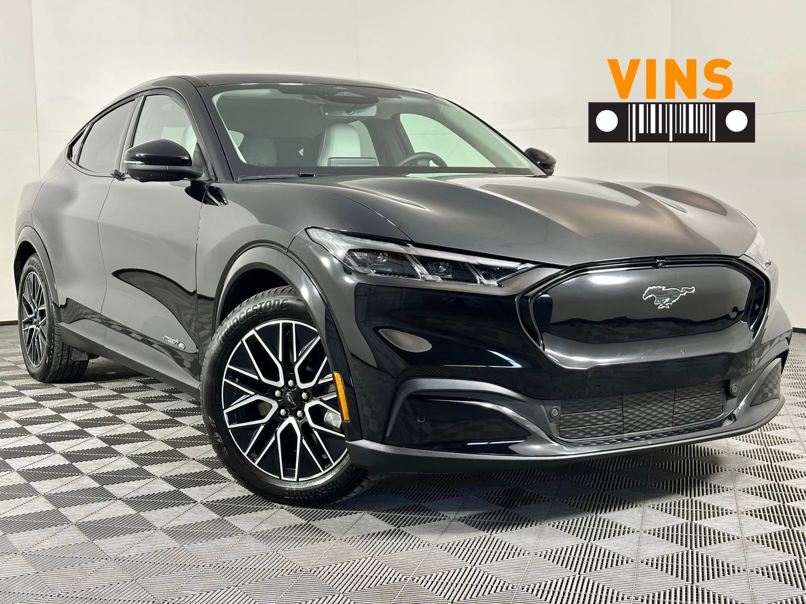 Used 2025 Ford Mustang Mach-E Premium image 1