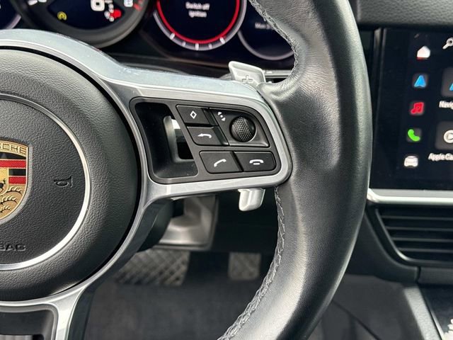 Used 2022 Porsche Cayenne Platinum Edition image 6