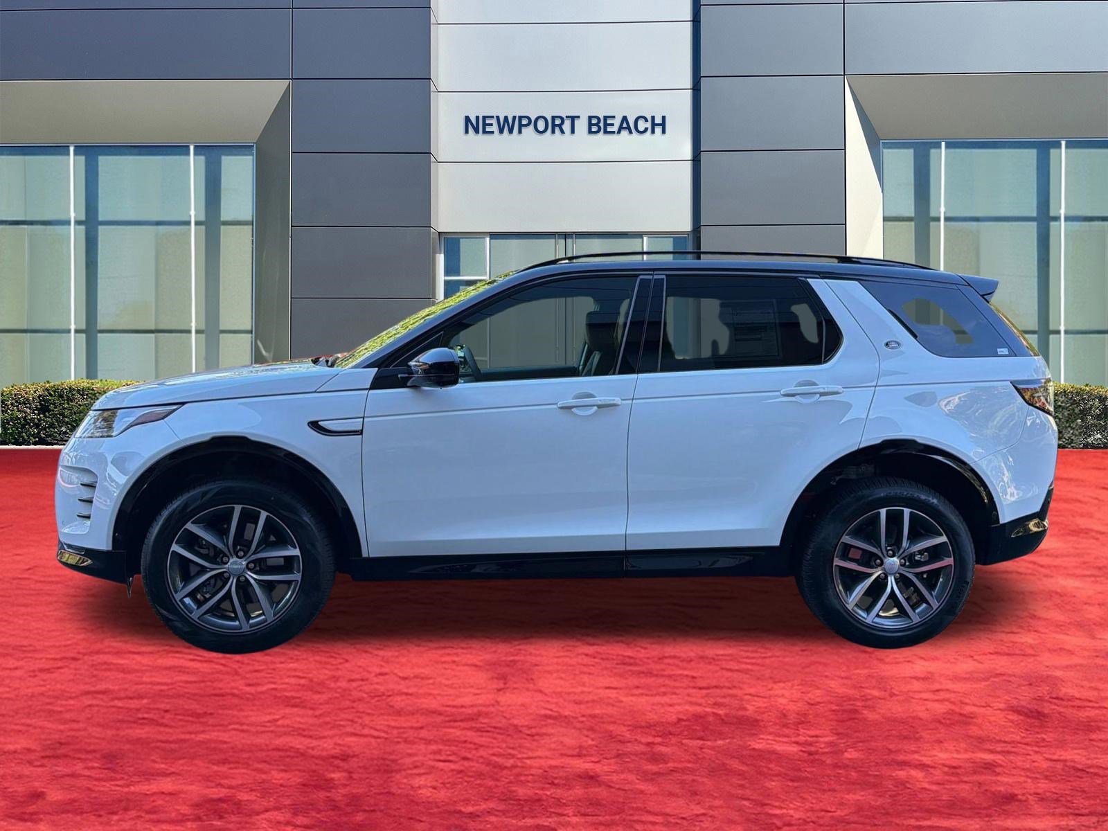 New 2026 Land Rover Discovery Sport Landmark image 2