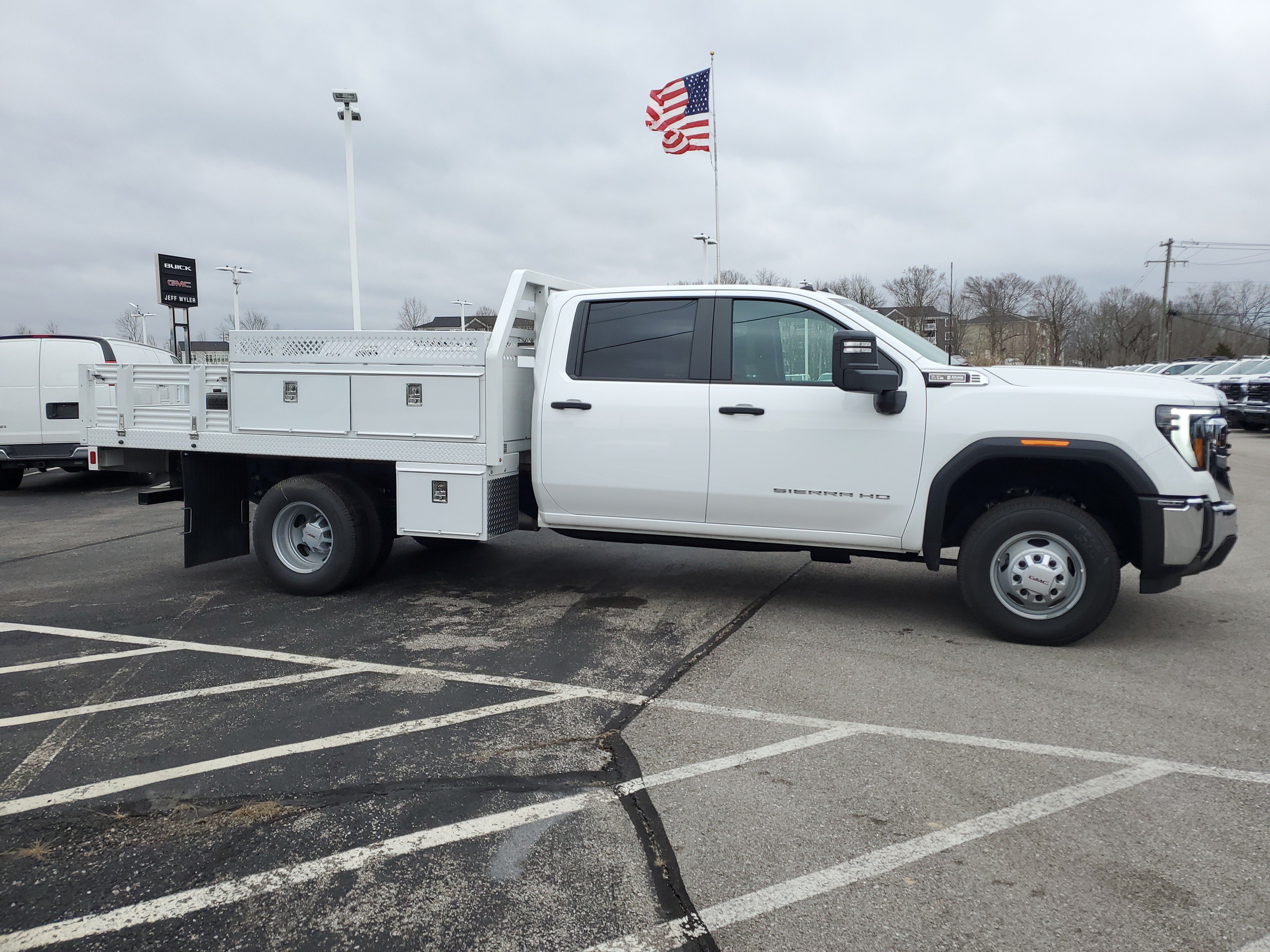 New 2025 GMC Sierra 3500 Pro w/ Convenience Package AWD/4WD image 3