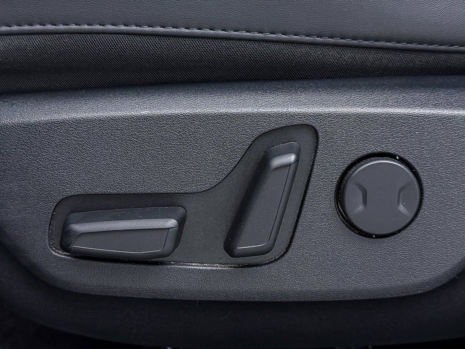 Used 2023 Kia EV6 GT-Line w/ GT-Line Suede Seat Package image 24