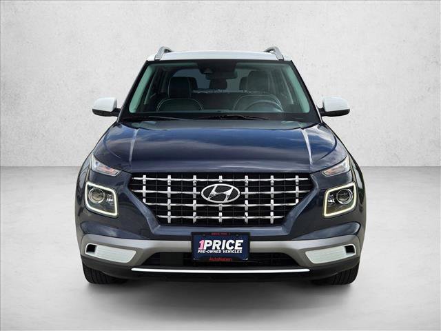 Used 2021 Hyundai Venue FWD video 2