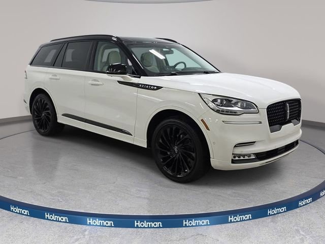 Certified 2023 Lincoln Aviator Black Label AWD/4WD image 3