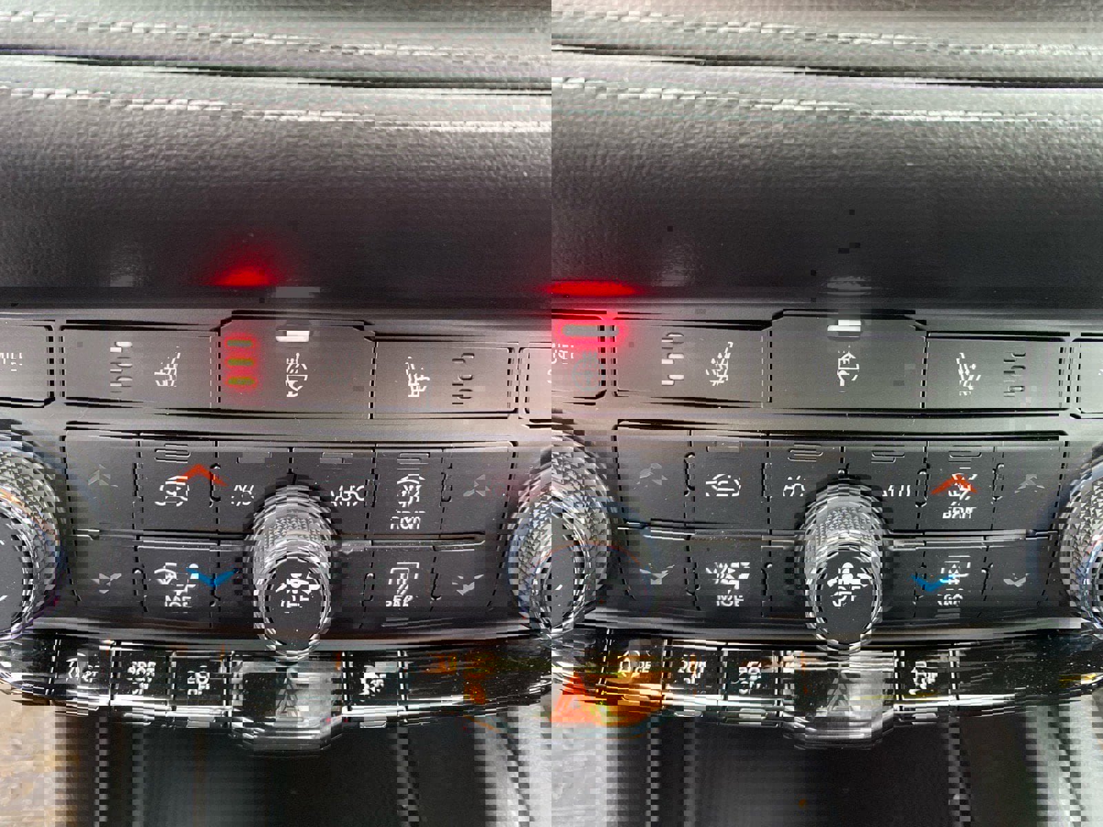 Used 2024 Dodge Durango SXT w/ Trailer Tow Group IV image 14