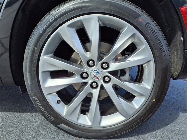 Used 2023 Buick Envision Avenir image 44