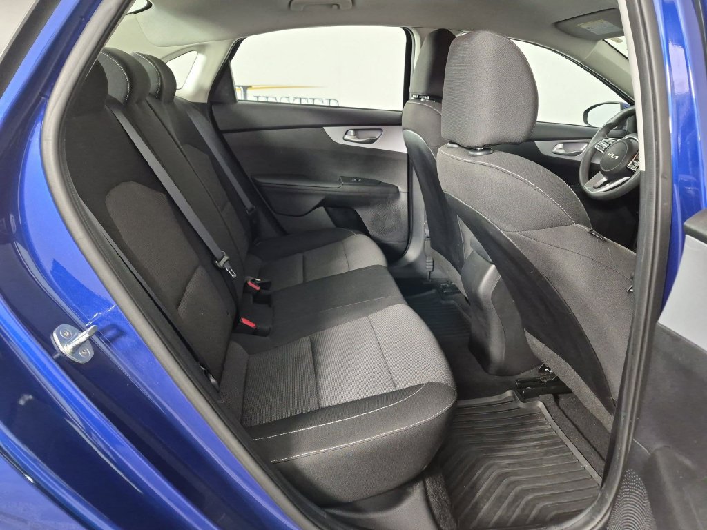 Used 2023 Kia Forte LXS w/ LXS Technology Package FWD image 34