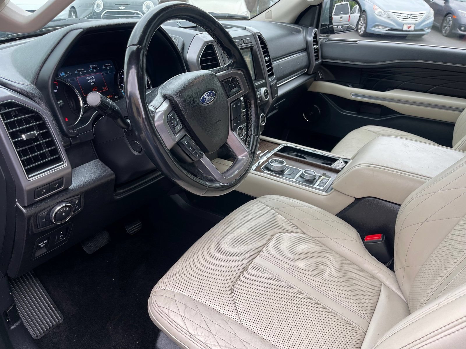 Used 2018 Ford Expedition Max Platinum AWD/4WD image 11