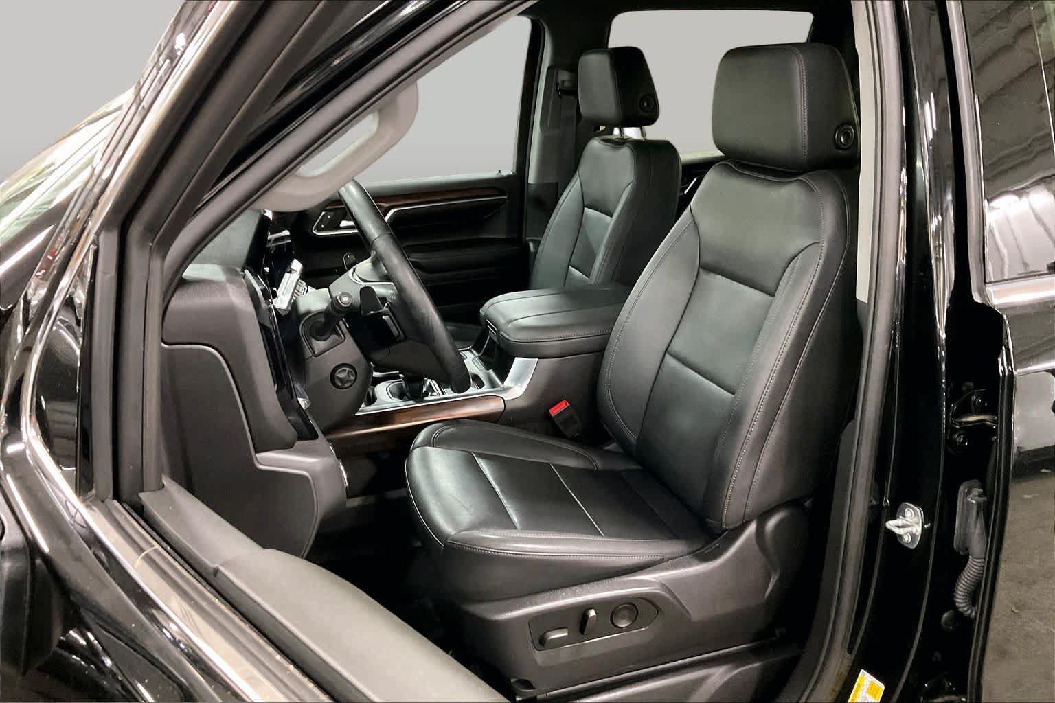 Used 2023 GMC Sierra 1500 SLT w/ SLT Convenience Package AWD/4WD image 8