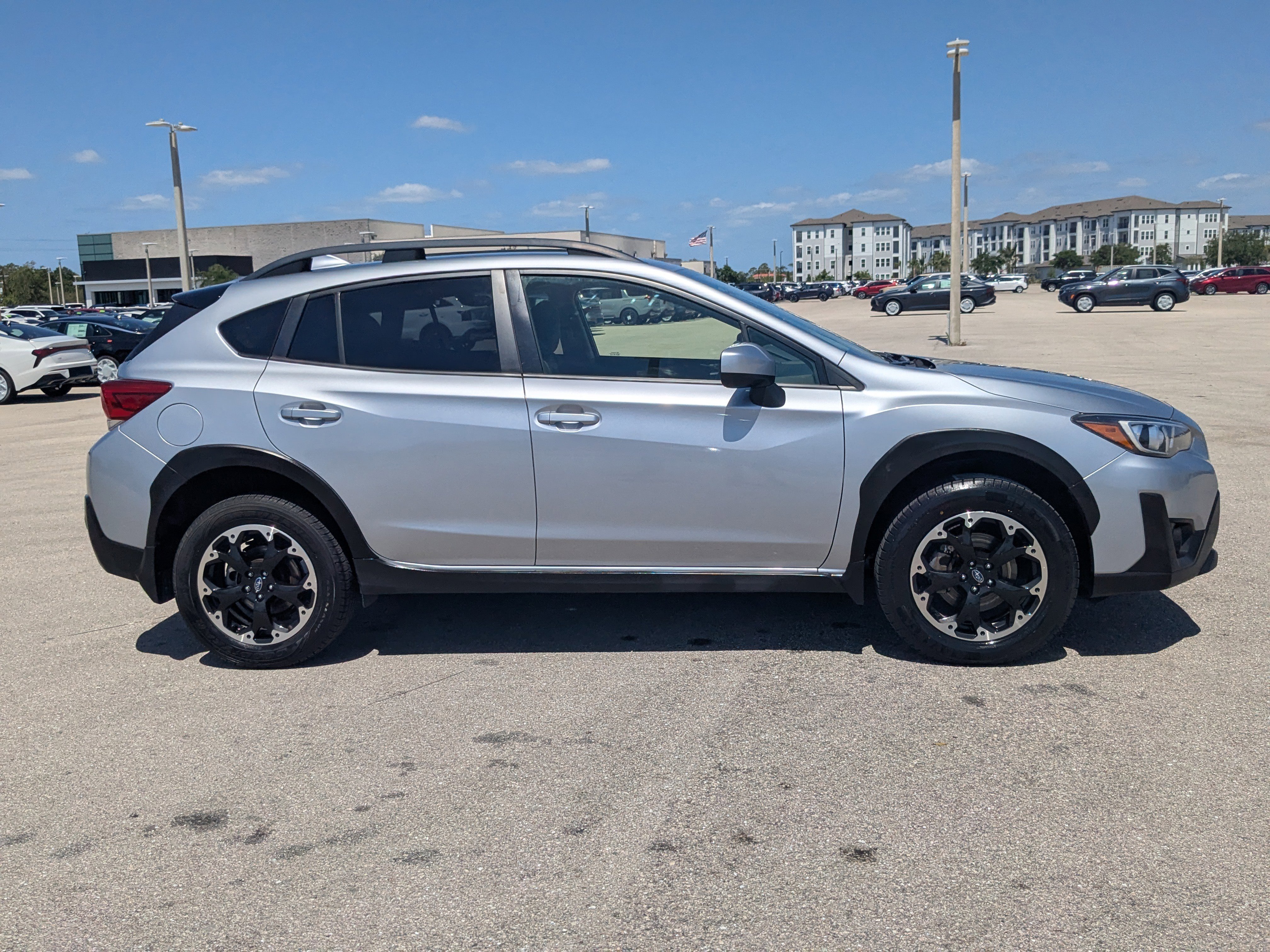Used 2023 Subaru Crosstrek 2.0i Premium AWD/4WD image 4