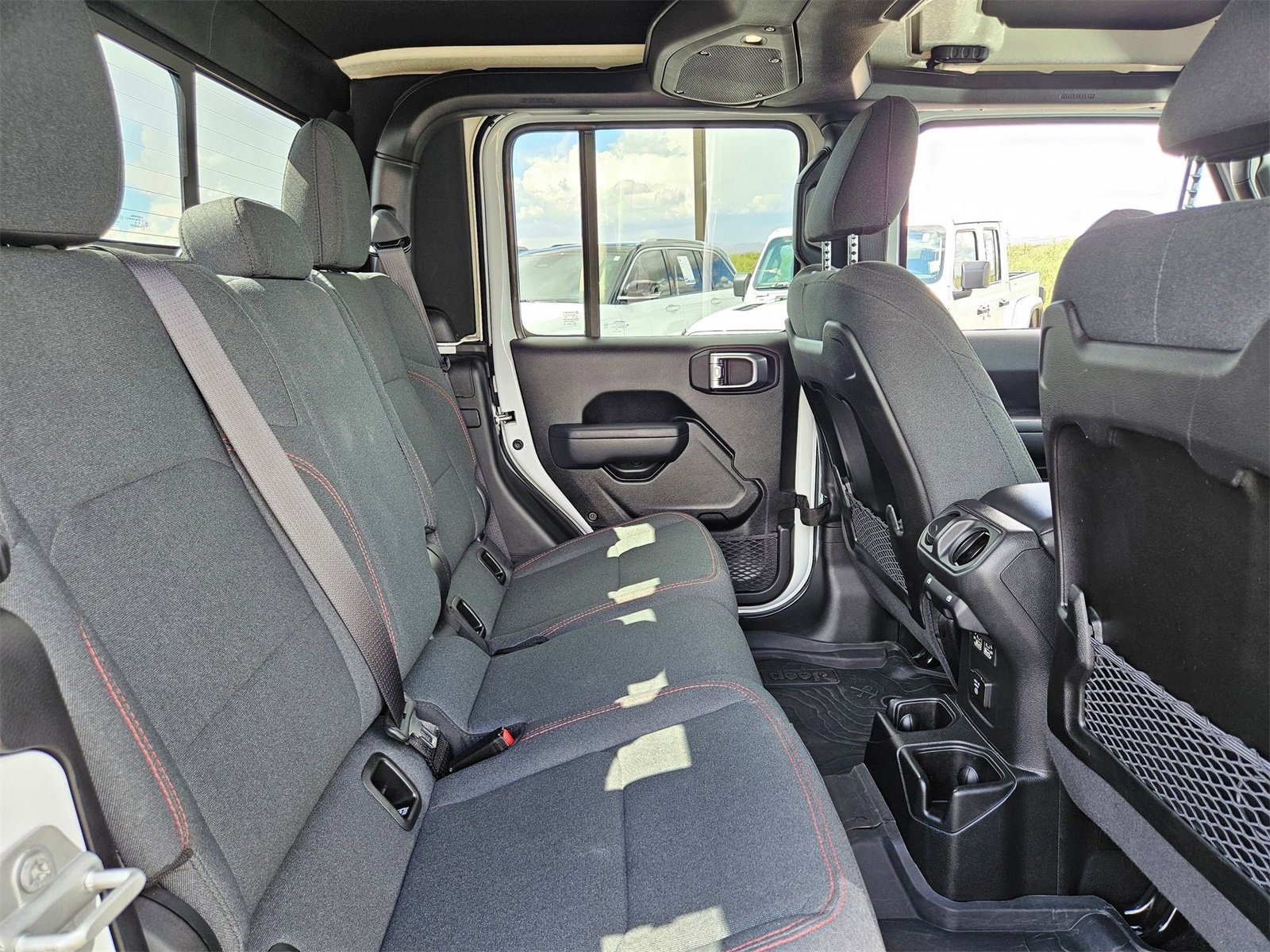 Used 2024 Jeep Gladiator Rubicon image 22