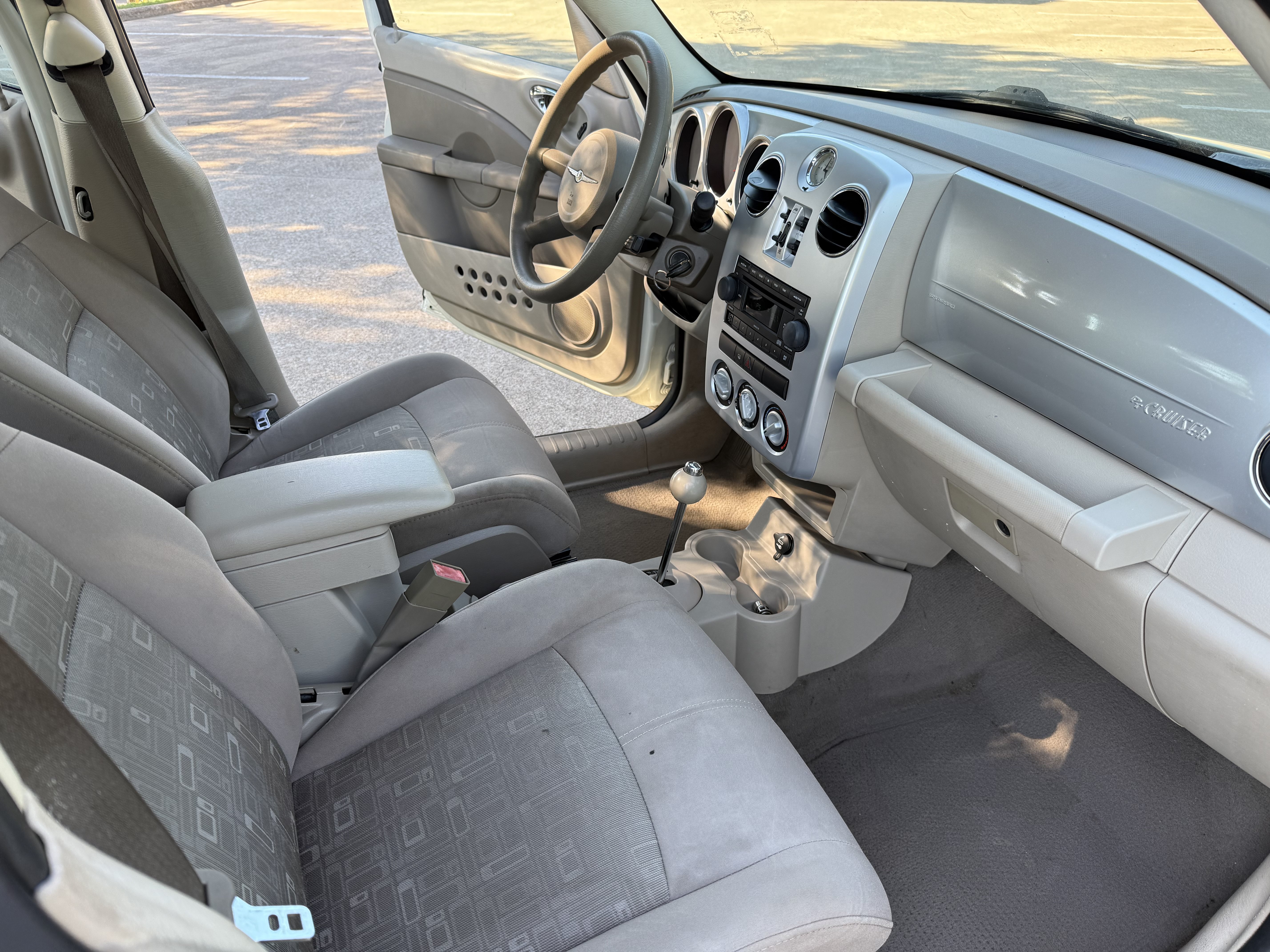 Used 2006 Chrysler PT Cruiser Touring FWD image 11