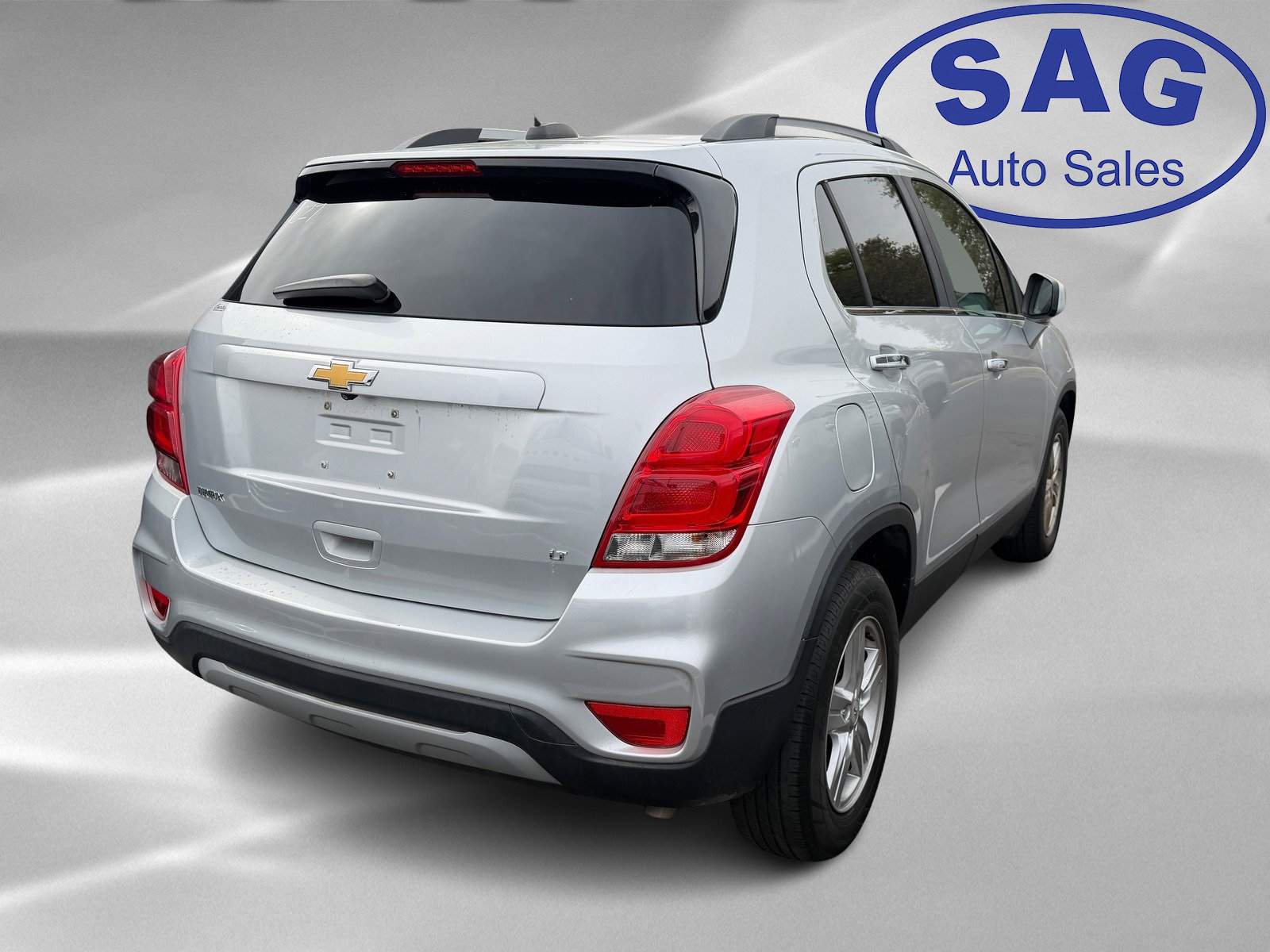 Used 2019 Chevrolet Trax LT w/ LT Convenience Package FWD image 3