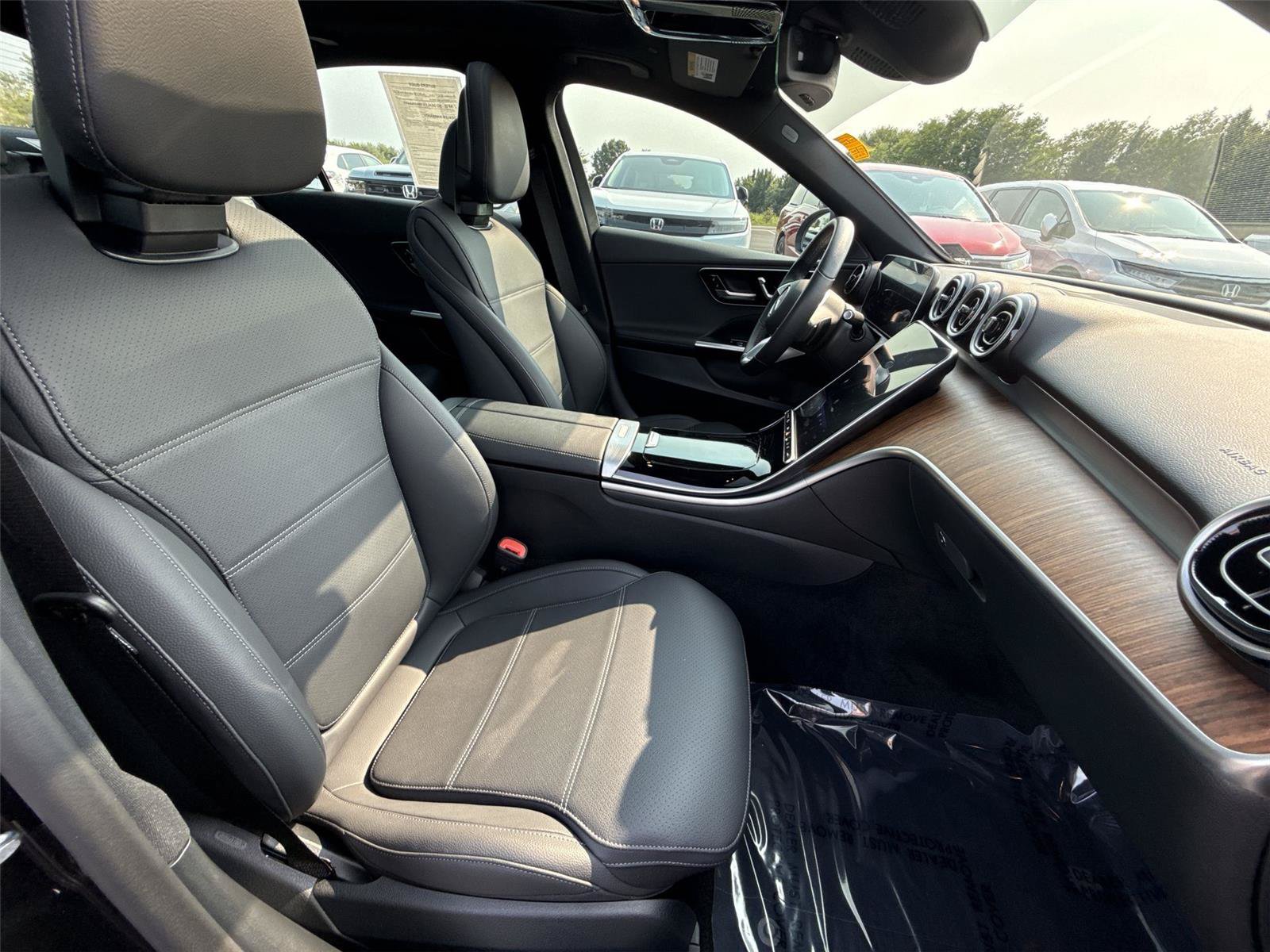 Used 2025 Mercedes-Benz C 300 4MATIC Sedan image 21