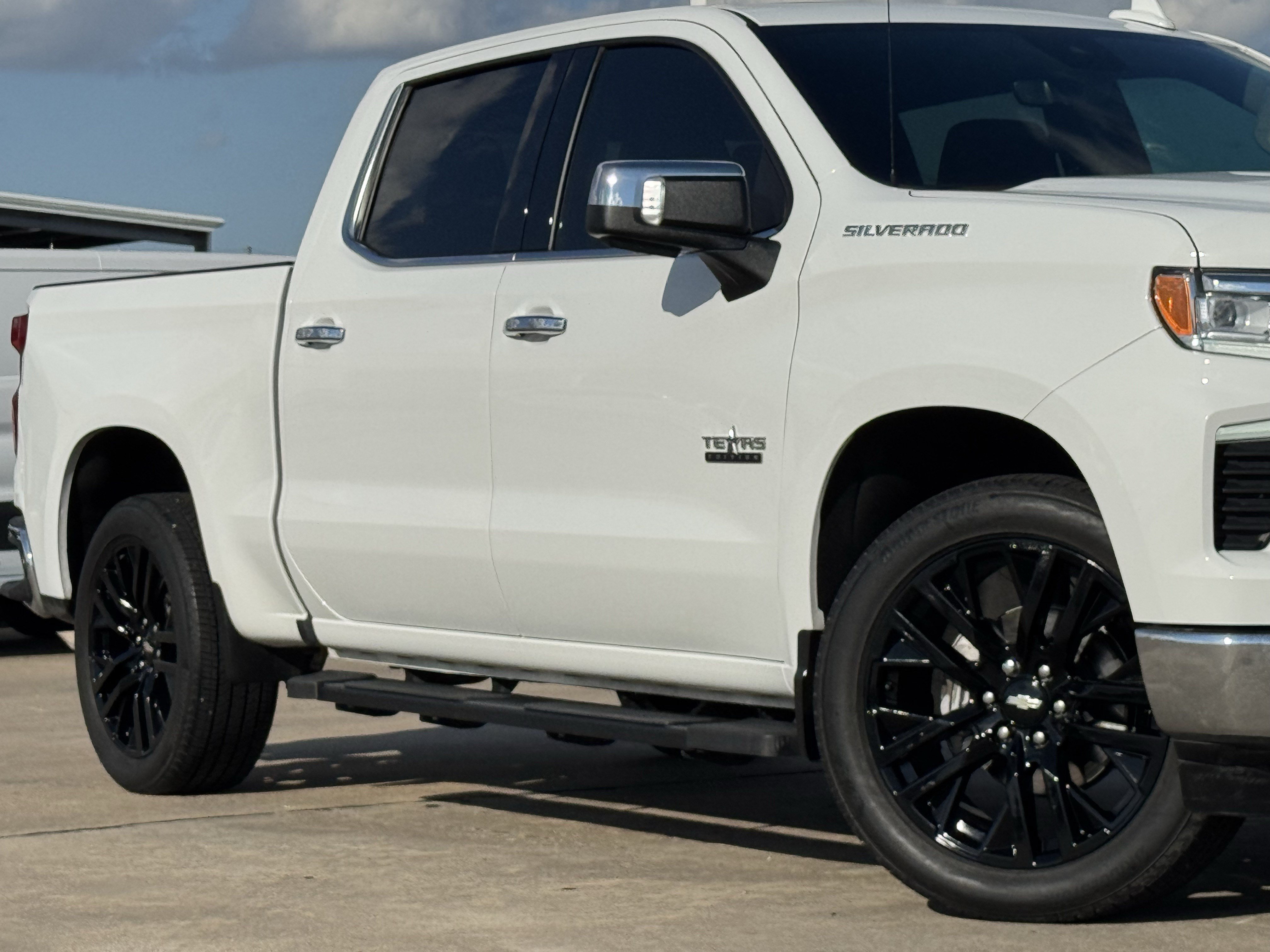 Used 2024 Chevrolet Silverado 1500 LTZ w/ LTZ Premium Texas Edition RWD image 3