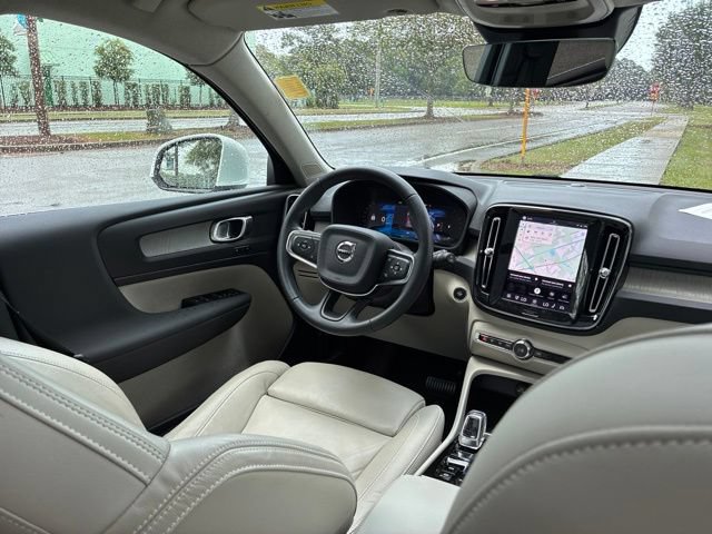 Used 2023 Volvo XC40 B5 Plus w/ Protection Package Premier AWD/4WD image 24