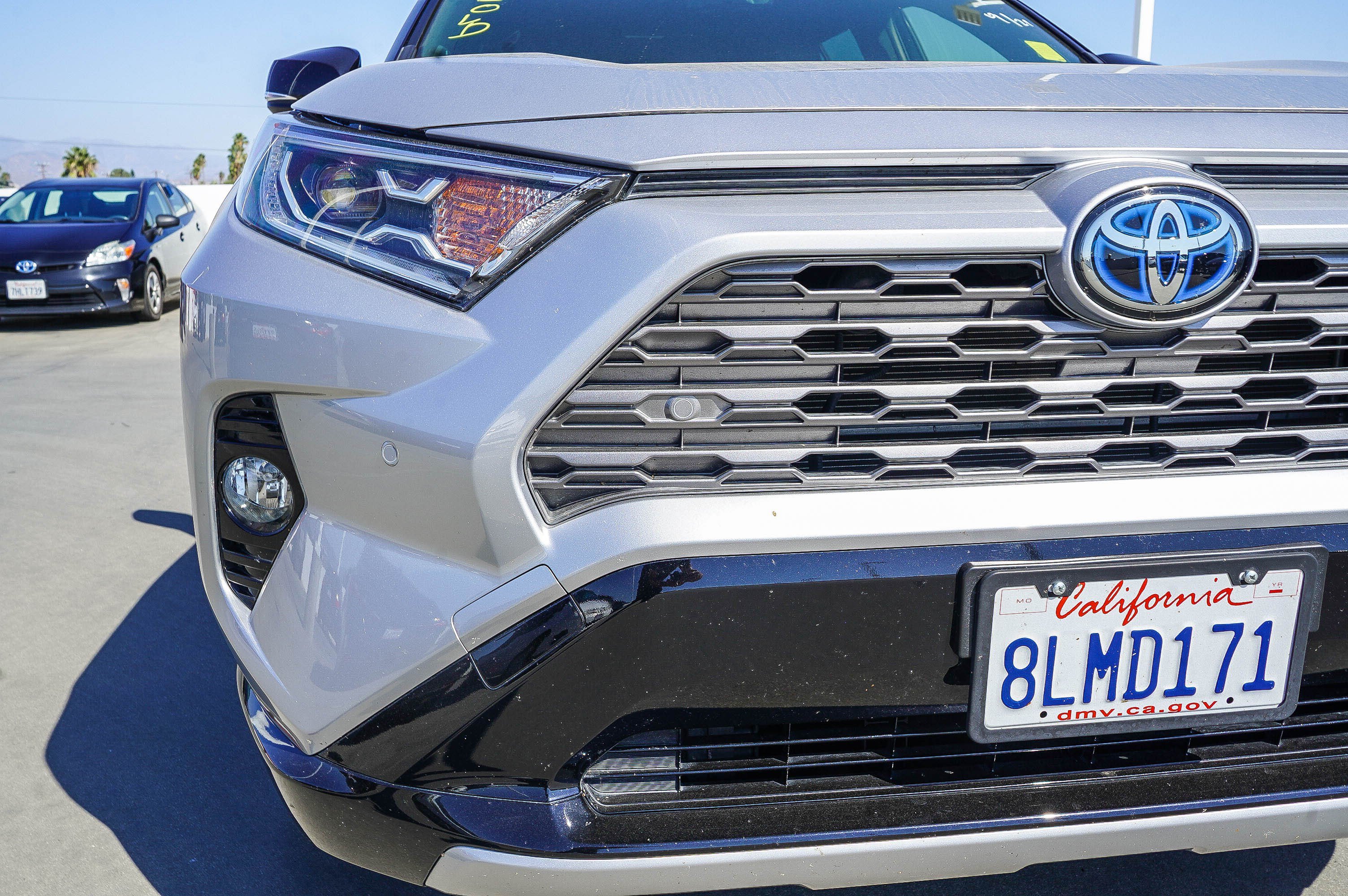 Used 2019 Toyota RAV4 XSE AWD/4WD image 12