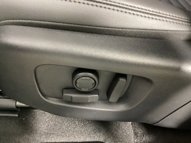 Certified 2025 Land Rover Discovery Sport S image 25