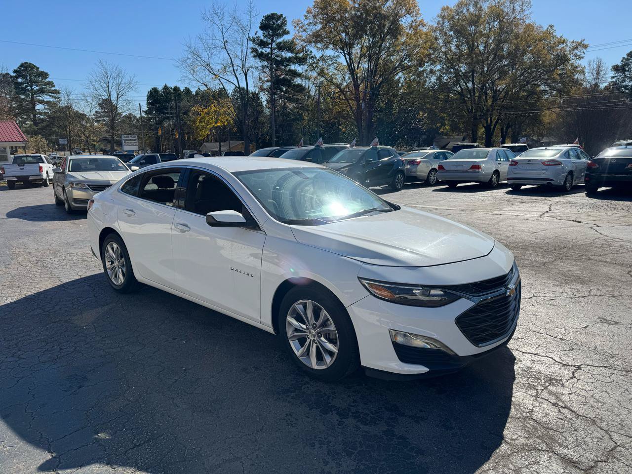 Used 2019 Chevrolet Malibu LT FWD image 3