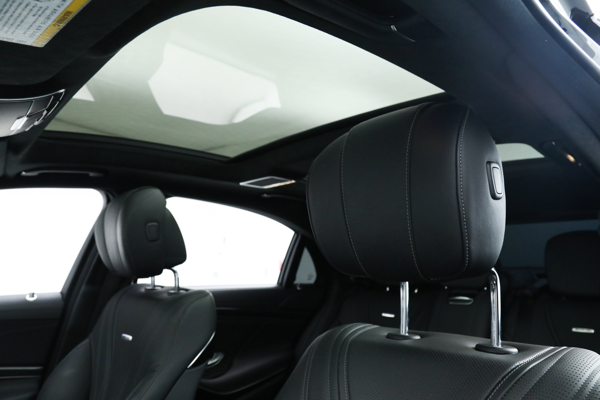 Used 2020 Mercedes-Benz S 63 AMG 4MATIC Sedan image 24