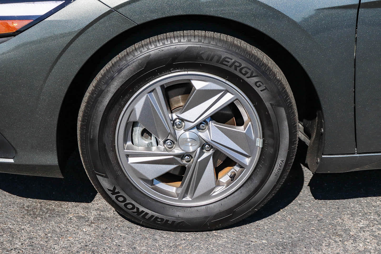 Used 2025 Hyundai Elantra SE image 12