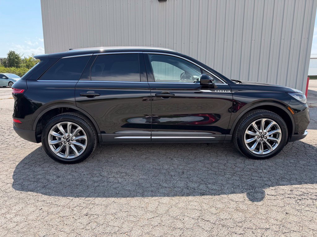 Used 2022 Lincoln Corsair AWD w/ Premium Package image 7